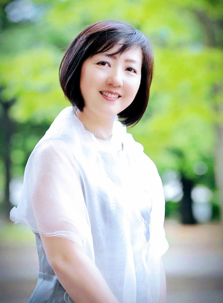 代表 望月玲子